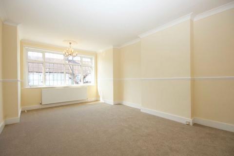 4 bedroom end of terrace house to rent, Fairlands Avenue, Thornton Heath