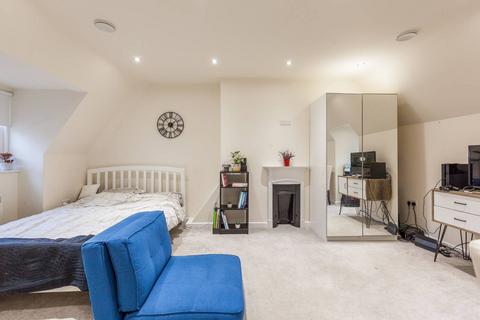 undefined, Wentworth Street, Tower Hamlets, London, E1