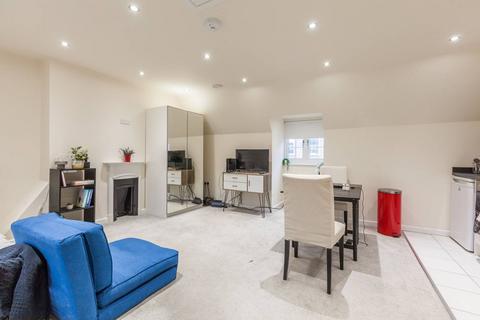 undefined, Wentworth Street, Tower Hamlets, London, E1