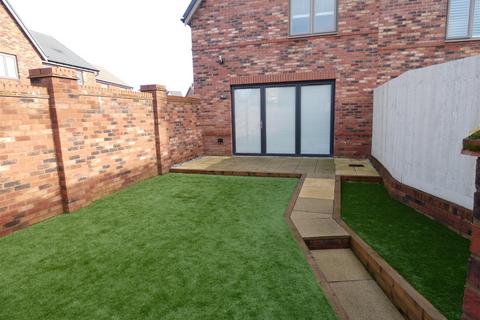 3 bedroom semi-detached house to rent, Moonstone Way, Newhall, Swadlincote