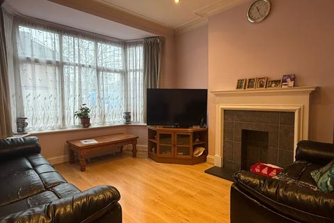3 bedroom semi-detached house for sale, Ashness Gardens, Greenford, UB6