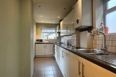 3 bedroom semi-detached house for sale, Ashness Gardens, Greenford, UB6