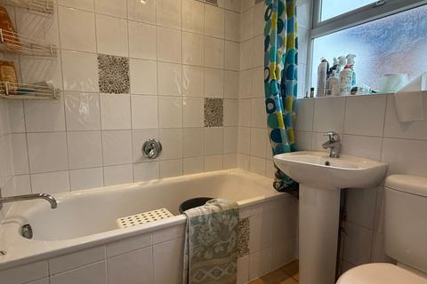 3 bedroom semi-detached house for sale, Ashness Gardens, Greenford, UB6