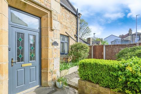 3 bedroom semi-detached house for sale, Kirkgate, Birstall, Batley, WF17