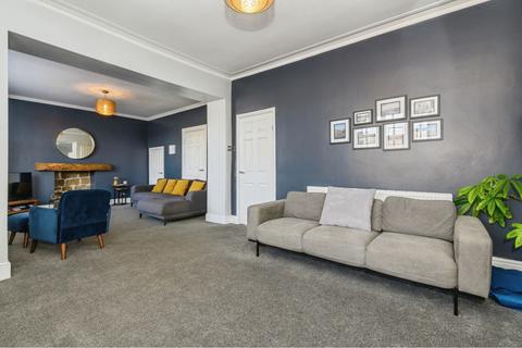 3 bedroom semi-detached house for sale, Kirkgate, Birstall, Batley, WF17