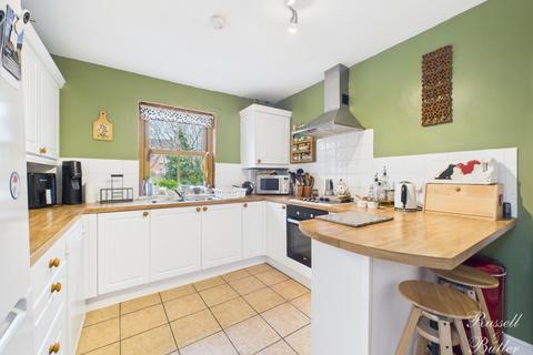 3 bedroom semi-detached house for sale, Tingewick Road, Buckingham, MK18