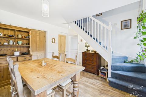 3 bedroom semi-detached house for sale, Tingewick Road, Buckingham, MK18