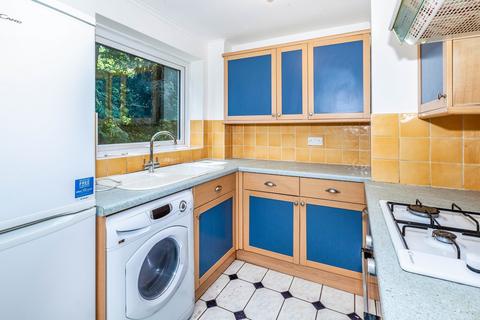 2 bedroom flat to rent, Fernley Court, Fernley Court, Maidenhead, SL6
