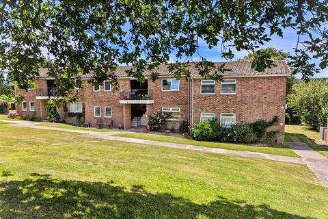 2 bedroom flat for sale, High Salterns, Seaview, PO34 5AS