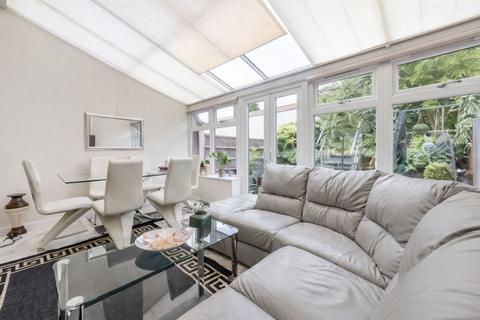 4 bedroom terraced house for sale, The Gateway, Watford, WD18
