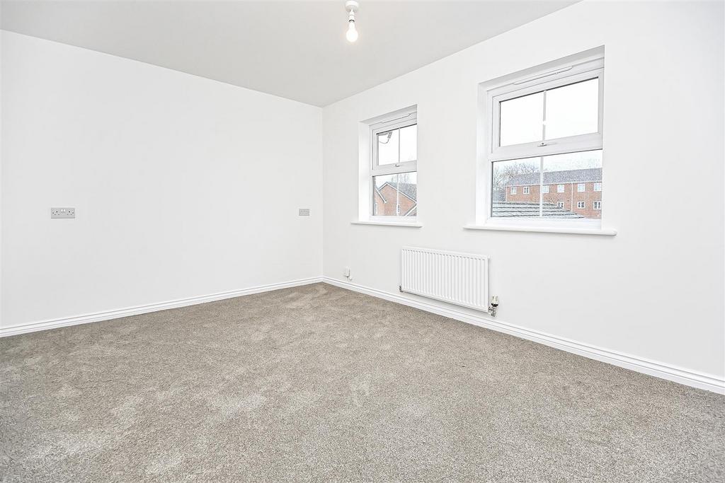 28 Runfield Close Bedroom 3 (2).JPG