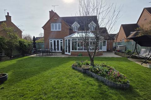 4 bedroom detached house for sale, Hedges Close, Ladbroke, CV47