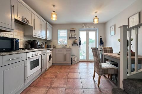 2 bedroom terraced house for sale, Robin Place, Scarborough, YO12