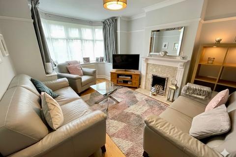 3 bedroom semi-detached house for sale, Clevedon Road, Luton, Bedfordshire, LU2 9ED