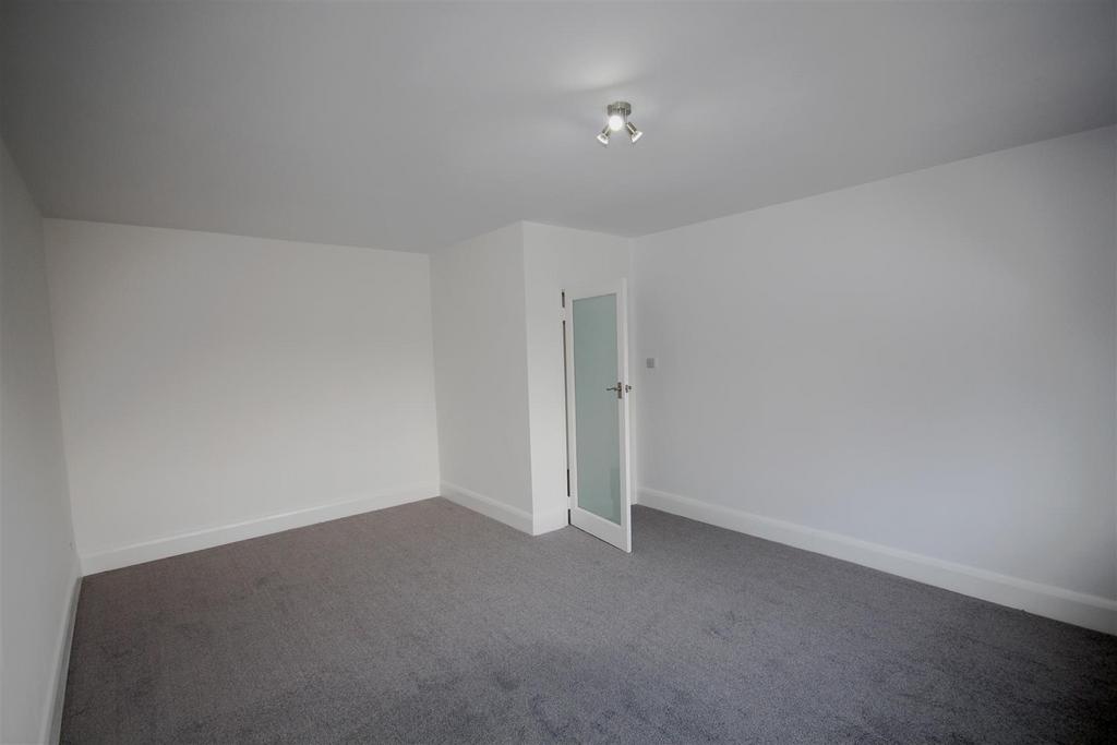 Spacious Studio Room