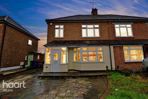 3 bedroom semi-detached house for sale, Leasway, Grays