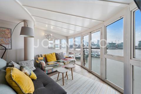 2 bedroom apartment to rent, River View Hights, 27 Bermondsey Wall West, SE16