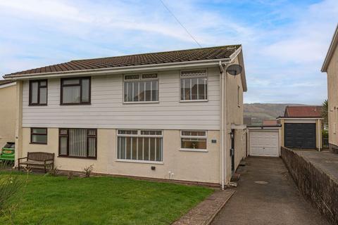 3 bedroom semi-detached house for sale, Laburnum Drive, New Inn, NP4
