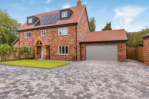 undefined, Dickens Heath Road, Solihull B90