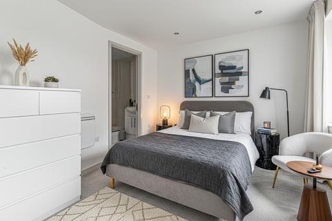 2 bedroom flat for sale, Durnsford Road, London, SW19