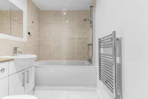 2 bedroom flat for sale, Durnsford Road, London, SW19
