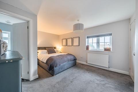 5 bedroom detached house for sale, Upper Hale Road, Farnham, Surrey, GU9