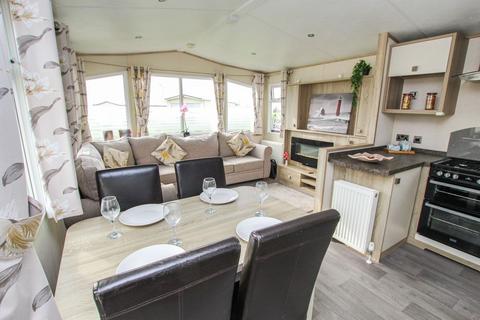 2 bedroom bungalow for sale, Bridge Country Park, Faversham Road, Whitstable