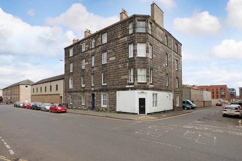2 bedroom flat to rent, Newhaven Road , Edinburgh,