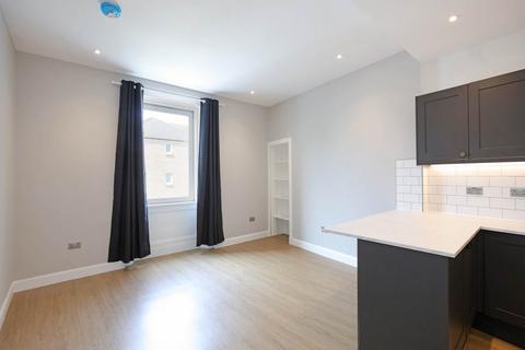 2 bedroom flat to rent, Newhaven Road , Edinburgh,