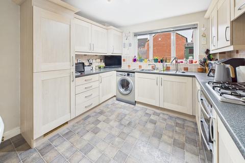 3 bedroom detached house for sale, Frithwood Drive, Dronfield, Derbyshire, S18