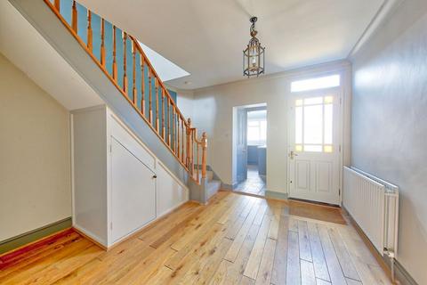 2 bedroom terraced house to rent, Luther Road, Teddington TW11