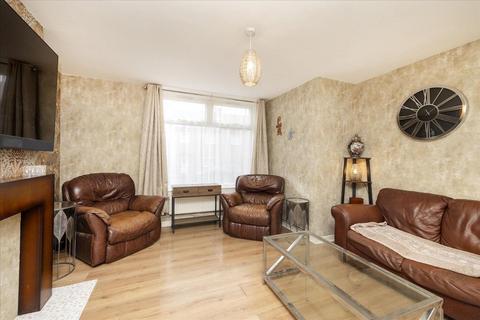 3 bedroom flat for sale, 9 Forthview Crescent, Danderhall, EH22