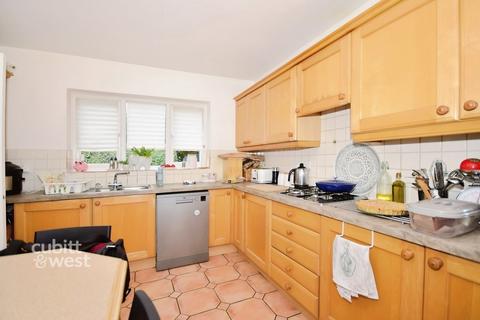 undefined, London Road Fontwell BN18