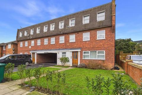 2 bedroom apartment for sale, Woodthorpe Road, Ashford, Surrey, TW15
