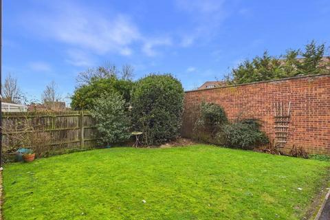 2 bedroom apartment for sale, Woodthorpe Road, Ashford, Surrey, TW15