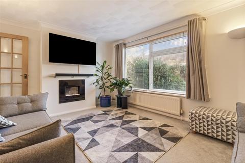 3 bedroom end of terrace house for sale, Somerset Close, Worthing