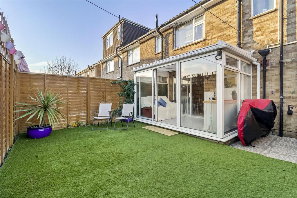 12 Somerset Close-004.JPG