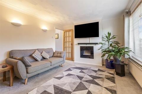 3 bedroom end of terrace house for sale, Somerset Close, Worthing