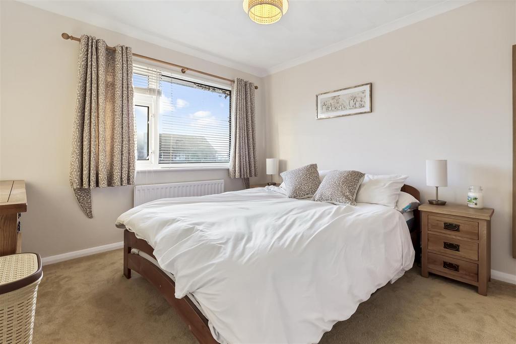 12 Somerset Close-015.JPG