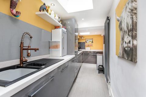 3 bedroom detached house for sale, Ryton NE40