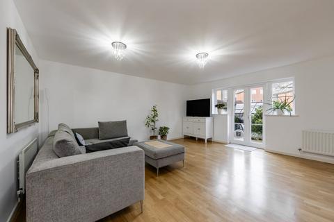 3 bedroom end of terrace house for sale, Mill Road, Colchester, CO4