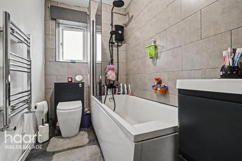 2 bedroom semi-detached house for sale, Emily Road, Chatham