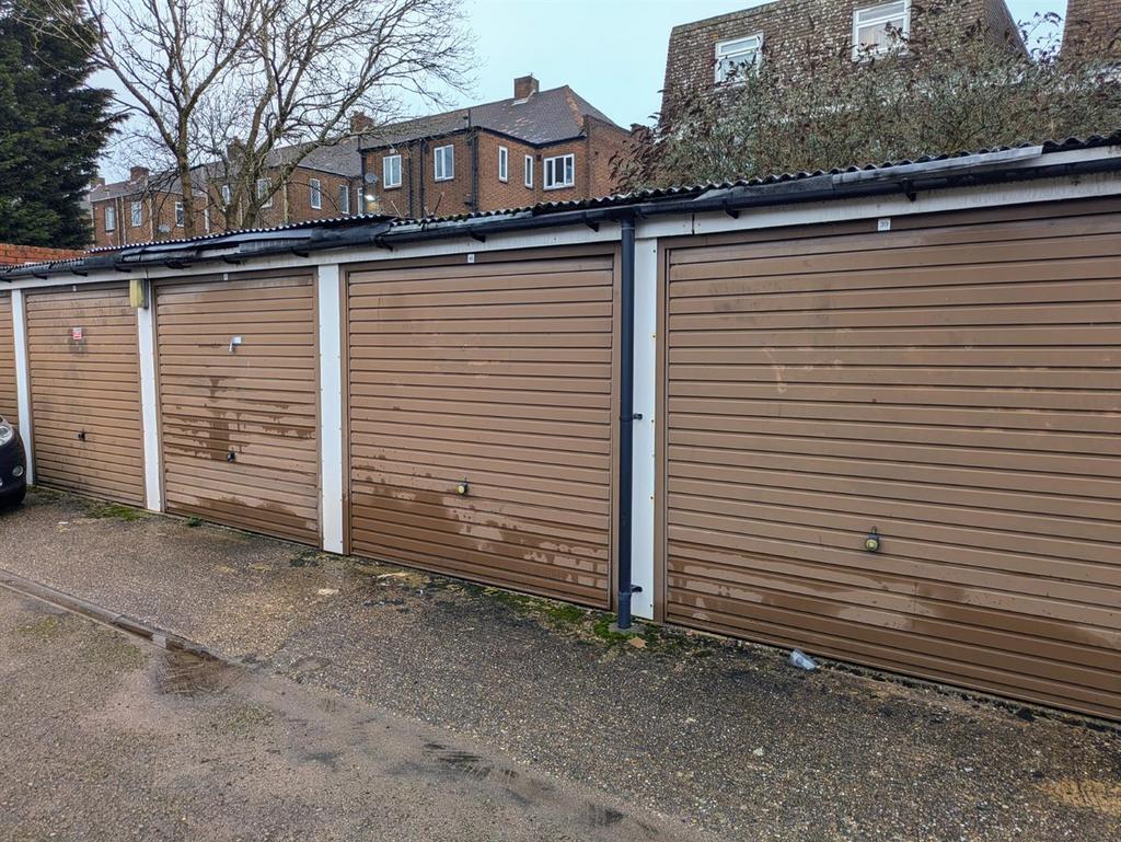 Garage.jpeg