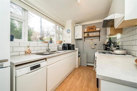 2 bedroom flat for sale, Dartmouth Hill, London SE10