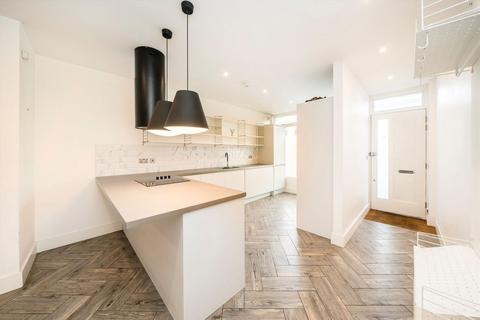 undefined, Hampton Road, Twickenham TW2