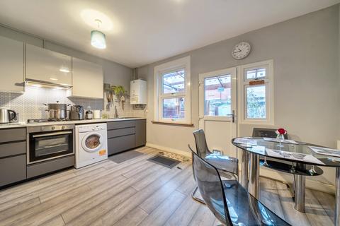 undefined, Seaton Road, Mitcham CR4