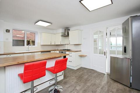 undefined, Oak Close, Bristol BS34