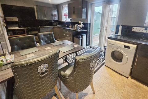 2 bedroom semi-detached house for sale, St. Johns Gardens, Sunnybrow, Crook