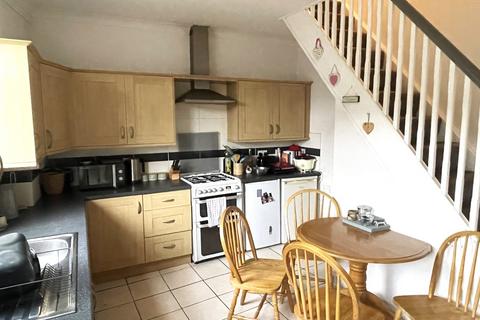 2 bedroom terraced house to rent, Church Street, Little Lever, Bolton, BL3