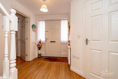 4 bedroom semi-detached house for sale, Haven Close, East Cowes